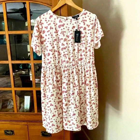 closet floral skater dress The Closet Lover Selita Floral Printed Skater Dress, Women's Fashion, Dresses & Sets, Dresses on Carousell